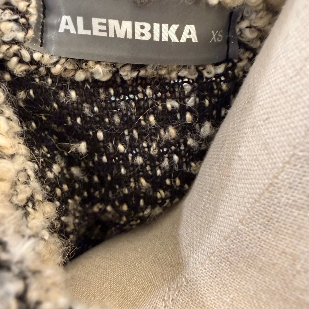 Alembika Textured Vest - Picture 4 of 5